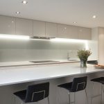 glass splashback pros and cons