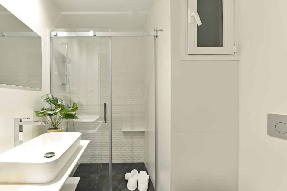 sliding shower doors gold coast